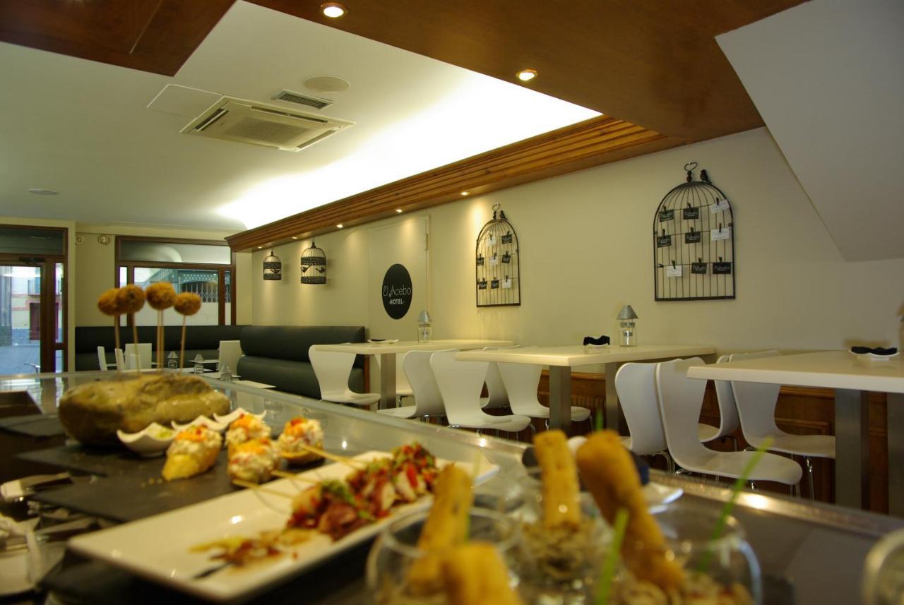 Hotel El Acebo ฮากา ภายนอก รูปภาพ