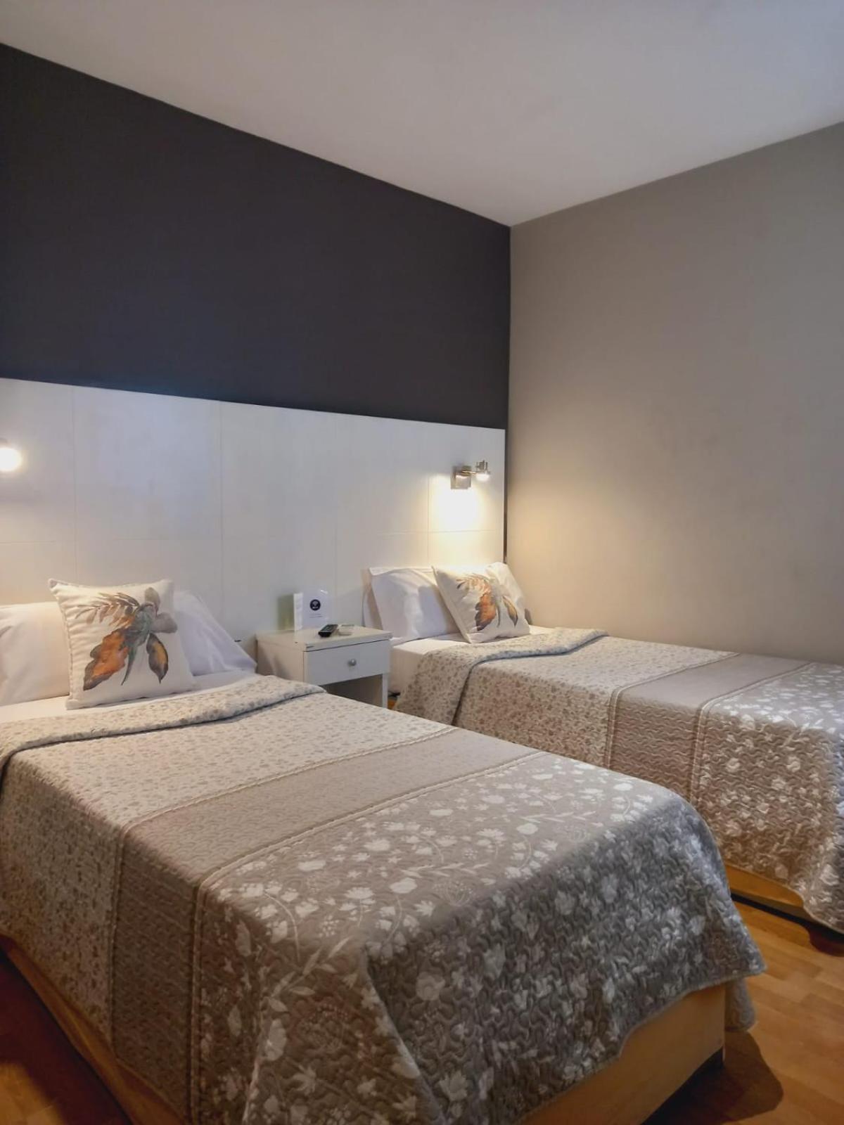 Hotel El Acebo ฮากา ภายนอก รูปภาพ