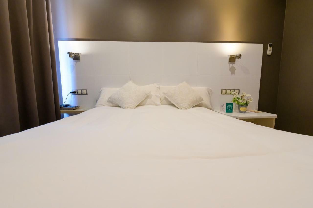 Hotel El Acebo ฮากา ภายนอก รูปภาพ